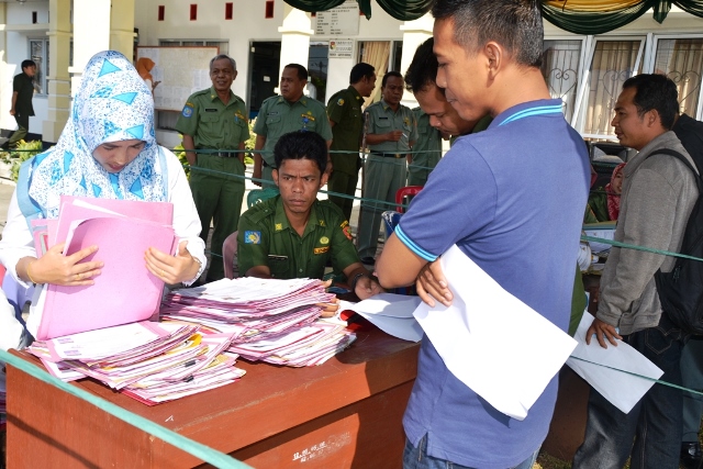 Pengambilan Nomor Tes Libatkan Satpol PP