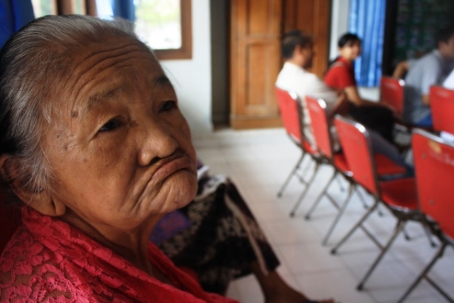 Pansus Lansia, Utamakan Pelayanan Lansia