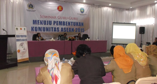 ASEAN Community,  Guru dan Pelajar Harus Siap