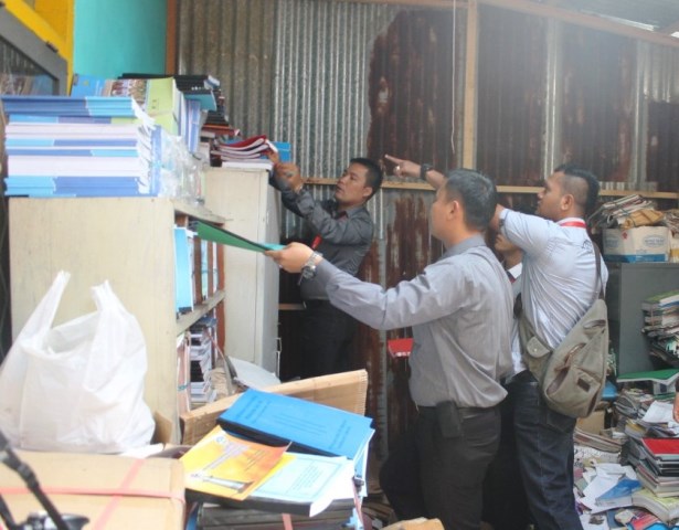 Penyidik Geledah Kantor Diknas Rejang Lebong