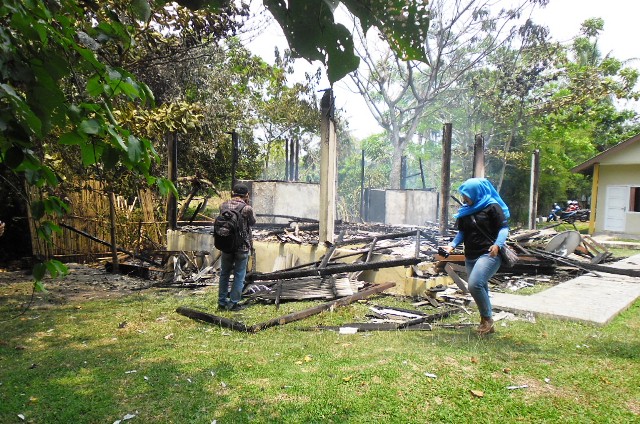 Kamar Hotel Ludes Terbakar