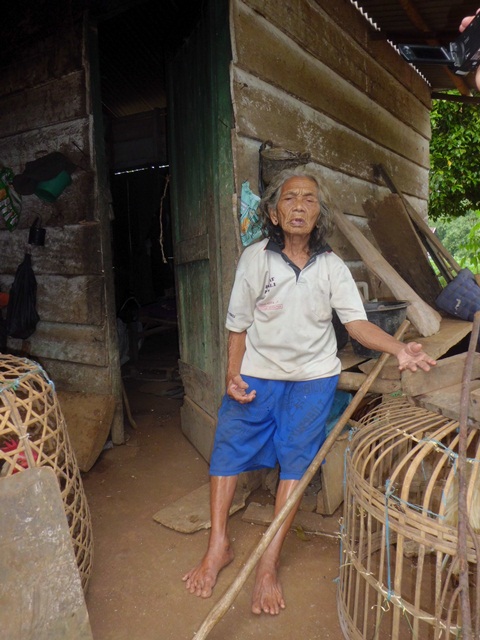 Sebatang Kara di ‘Belakang Istana’