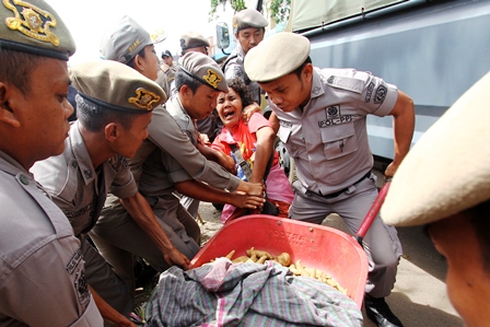 Akses Jalan Pasar Panorama Sempit