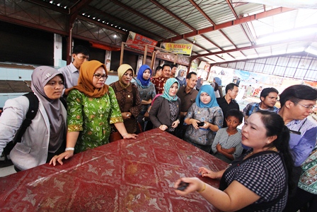 Tertibkan Warung Tuak!