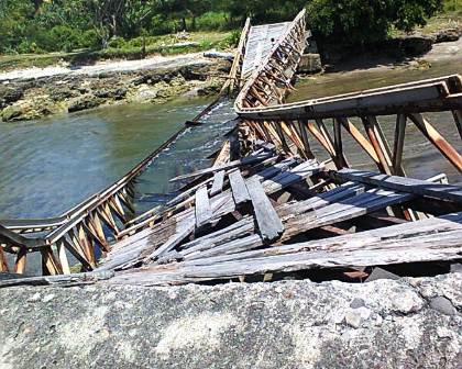 Jembatan Wayhawang Tak Kunjung Direhab