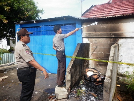 Mini Market Nyaris Terbakar