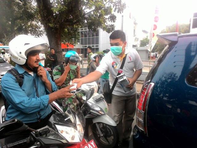 Relawan Muda RM Bagikan 2 Ribu Lembar Masker