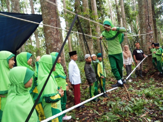 Taman Nasional Kerinci Sebelat Sediakan Sarana Edukasi