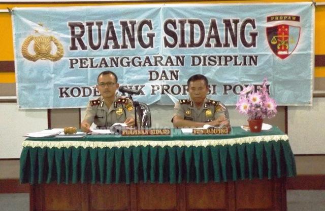 Makelar Kasus dan Asusila, Dua Oknum Polisi  “Dikurung”