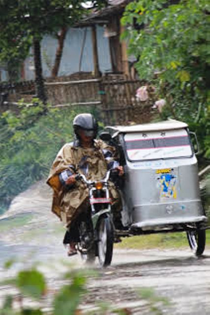 Ojek Gandeng Diminta Tertib