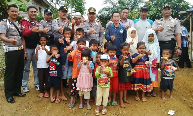 Polres Rejang Lebong Bantu Warga Trans 25