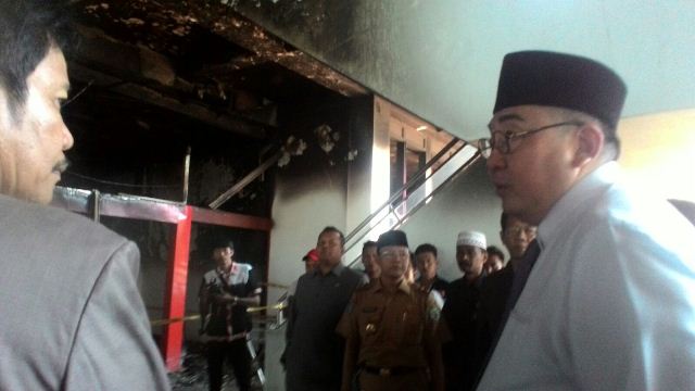 RM Tinjau Gedung DPRD Provinsi Bengkulu yang Terbakar