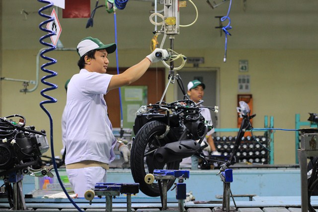 Mengunjungi Pabrik Sepeda Motor Honda terbesar di Indonesia.