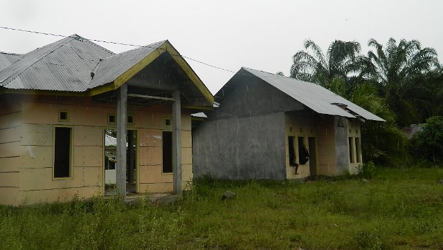 Bangunan Pemprov Terbengkalai