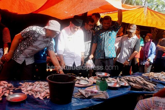 Bupati Sidak ke Pasar Kutau