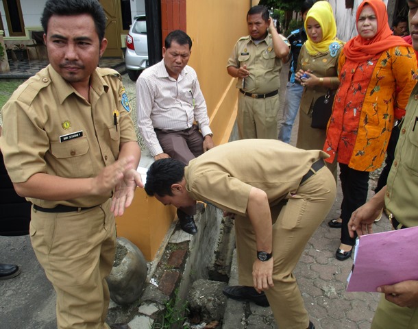 Komisi II Dewan Kota Sidak di Jl. Flamboyan