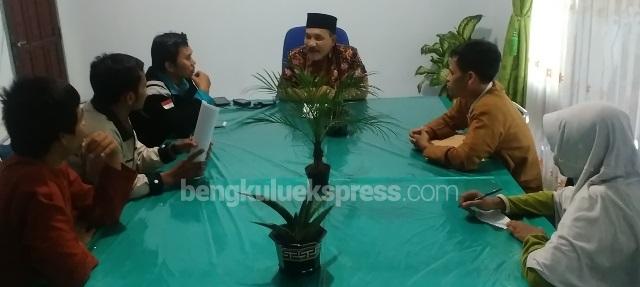 KAMMI Desak BLH Copot Lampu di Pohon