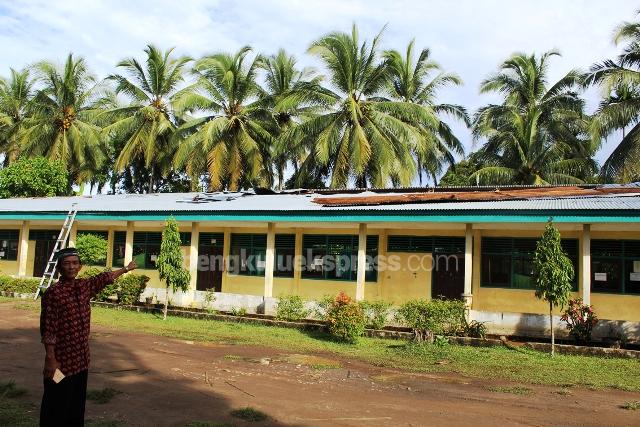 Badai Porak-porandakan Sekolah