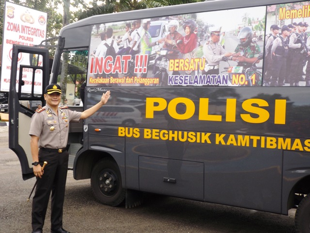 Launching “Bus Beghusiak Kamtibmas”