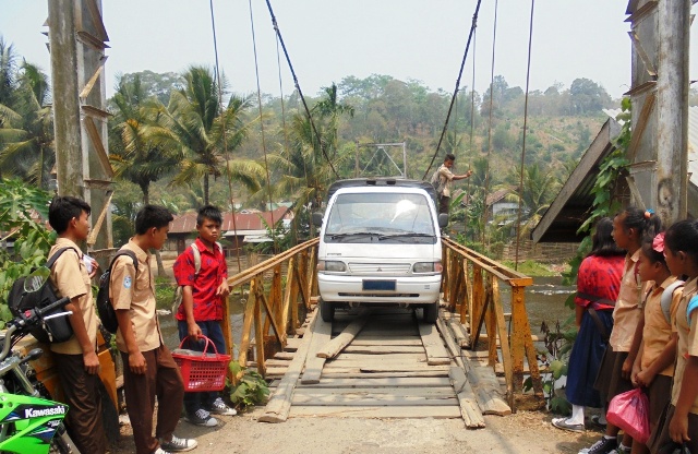 Perbaiki Jembatan, Empat Desa Sumbangan