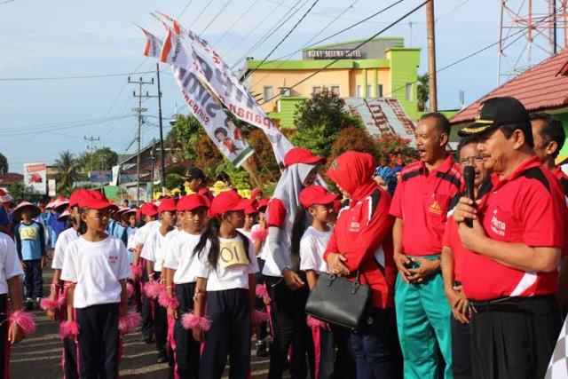 35 Regu Ramaikan Gerak Jalan Indah