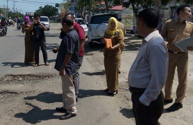 Lagi, Dewan Kota Sidak Temukan jalan Berlubang dan Jalan Tanah Dalam Kota