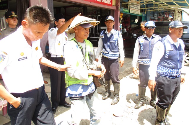 Tukang Parkir Ilegal Ditangkap