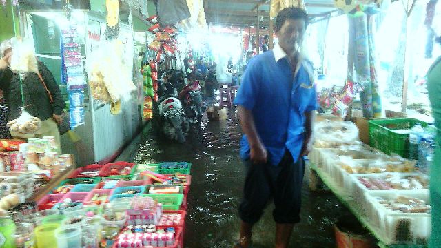 Diguyur Hujan, Kantin RSUD Curup Digenangi Banjir