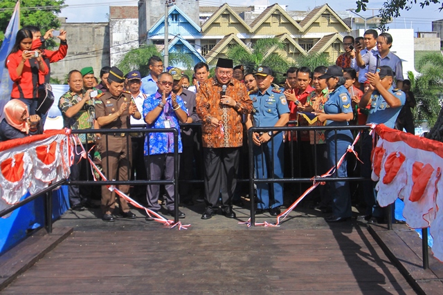 Jembatan Benteng Malborough Diresmikan