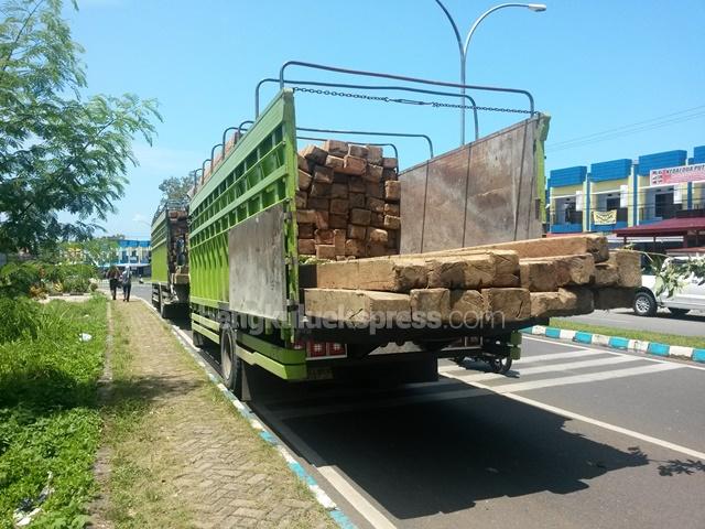 Oknum Polisi dan Warga Diamankan