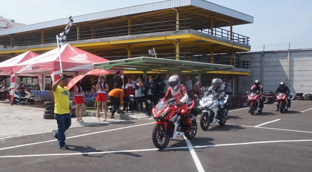 Belajar Balap, 1.900 Bikers Ikut All New Honda CBR150R Track Day