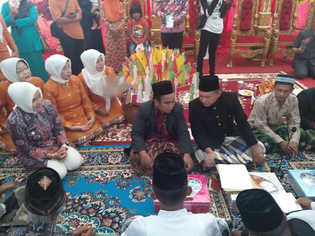 23 Pasang Warga Kota Bengkulu Nikah Massal