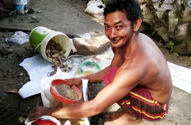 Nelayan : Damar  Bisa Tambal Kapal