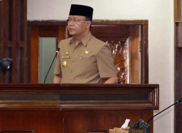 Rapat Paripurna Tanggapan Gubernur Bengkulu Terhadap Raperda Pengelolaan Zakat dan Laporan Hasil Reses