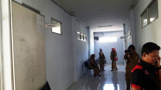 Dewan Minta Sekwan Diganti