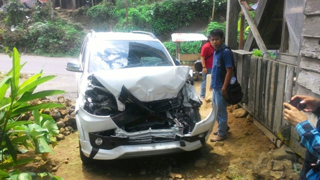 Mobil Dinas Harus Diperbaiki Sendiri Jika Rusak Tabrakan