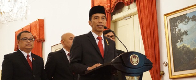 Presiden Jokowi Anugerahkan Gelar Pahlawan Kepada 4 Tokoh