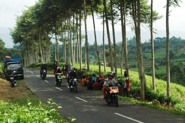 Bangun Fasilitas  Ibadah di Kabawetan