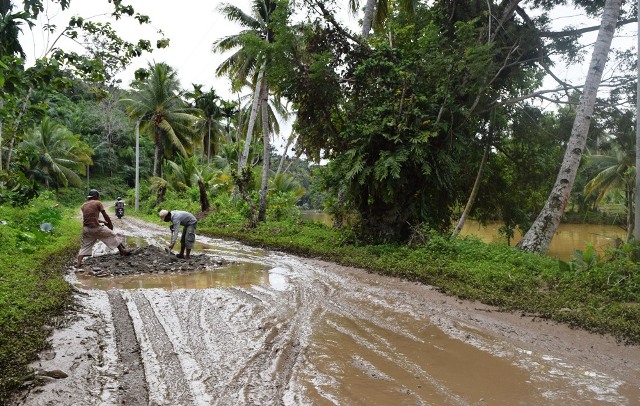 Jalan Rusak, 4 Desa Terancam Terisolasi