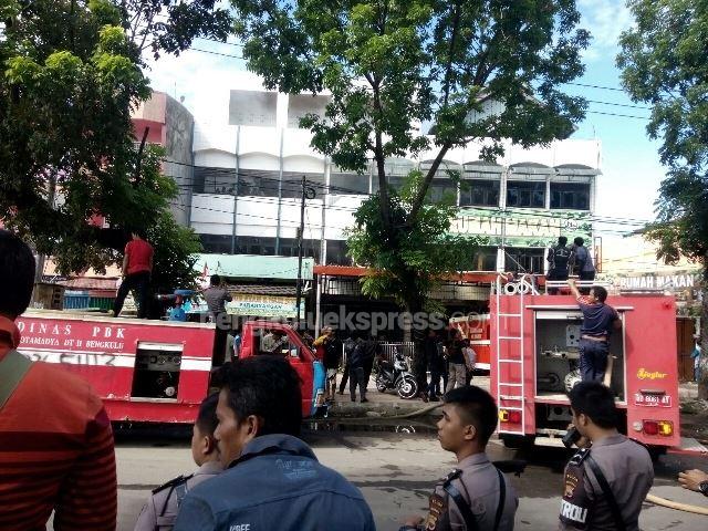 BREAKING NEWS: Kebakaran Simpang Skip