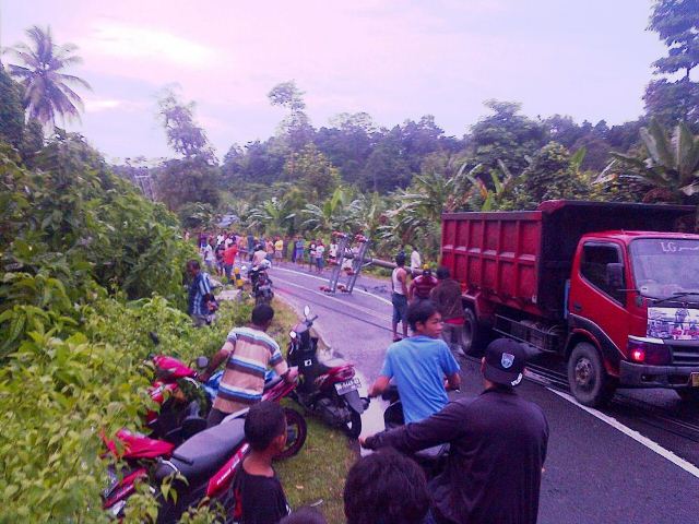 Kuli Bangunan Nyaris Tewas Tersengat Listrik