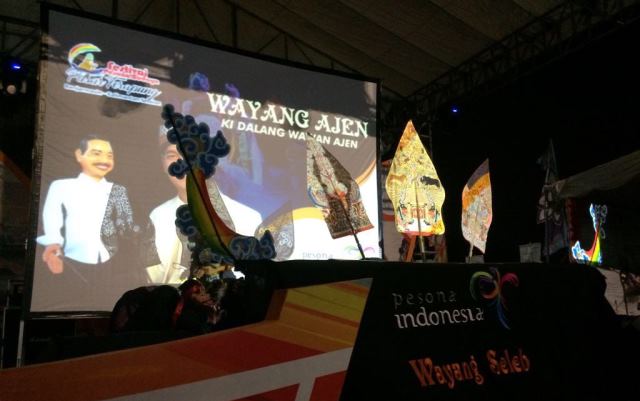 Wayang Ajen Serukan Go Digital di Festival Pasar Terapung 2016