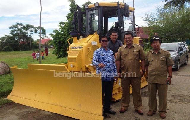 Mukomuko Dapat Buldozer