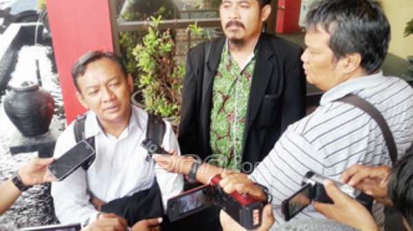 Saat Mendebarkan Dimas Kanjeng Menggandakan Uang di Depan Polisi