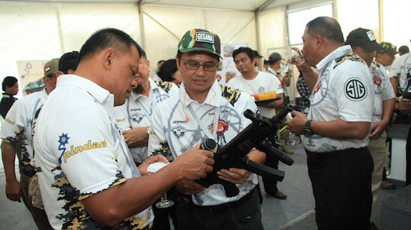TERBUKTI! TNI Nomor Satu di Dunia dengan Gunakan Senjata Buatan Indonesia