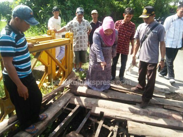 Jembatan Suro Bali Terancam Ambruk