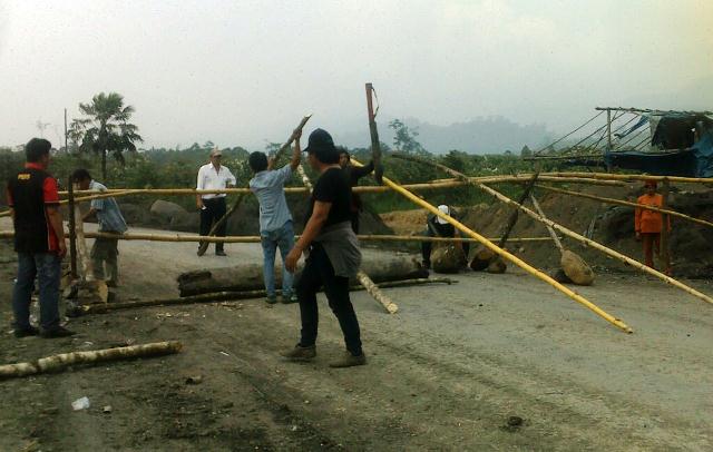 Manajemen PT JR Menghilang Usai Pecat Seluruh Karyawan