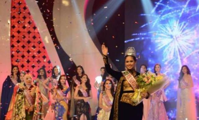 Lois Merry Tangel Sulawesi Utara Menangi Putri Pariwisata 2016
