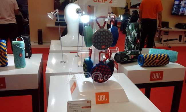 JBL Hadirkan Sensasi Headphone Nirkabel untuk Sport