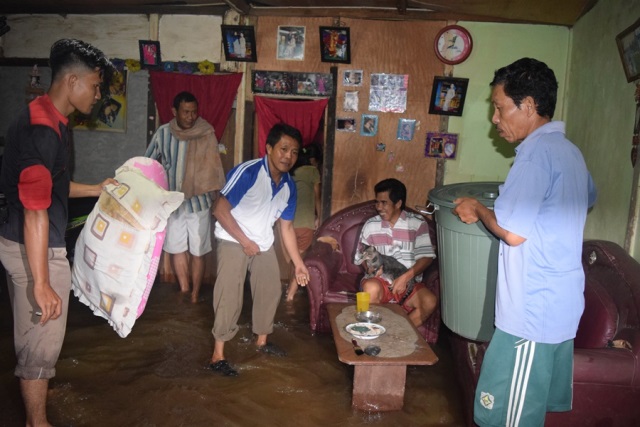 Banjir Rendam 15 Rumah